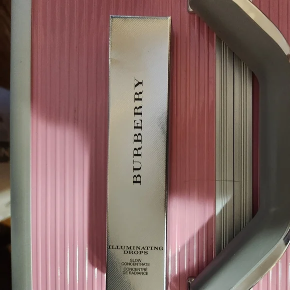 Burberry Makeup Burberry Illuminating Drops Glow Concentrate